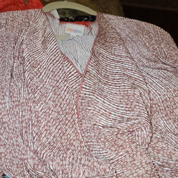 Large Lularoe Shirley NWT